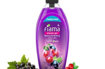 Fiama Body Wash Shower Gel Blackcurrant & Bearberry, 900Ml Family Pack, Body Wash For Women & Men With Skin Conditioners For Radiant Glow & Moisturised Skin, Suitable For All Skin Types
